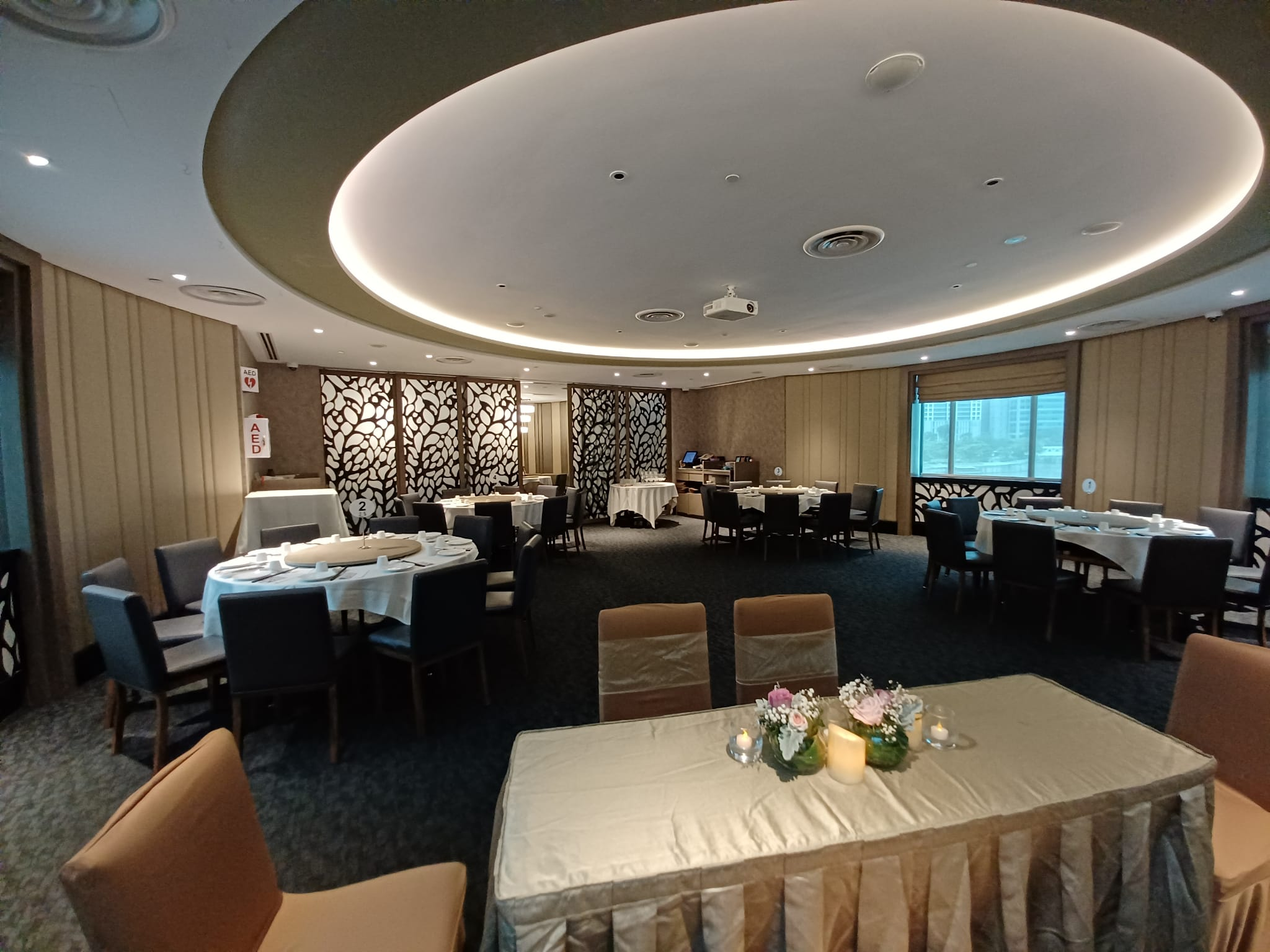 Solemnization Table with Floral Centerpiece at level 2-elementor-io-optimized