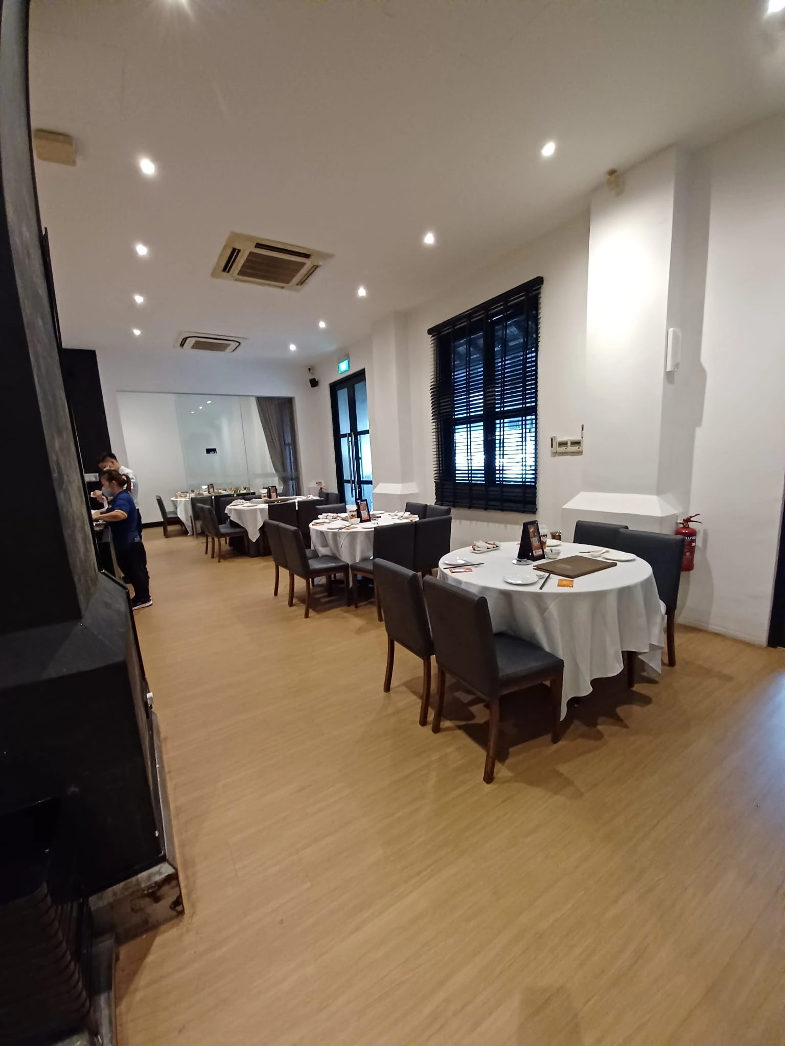 indoor side portion (can put 2 round tables the vip room)